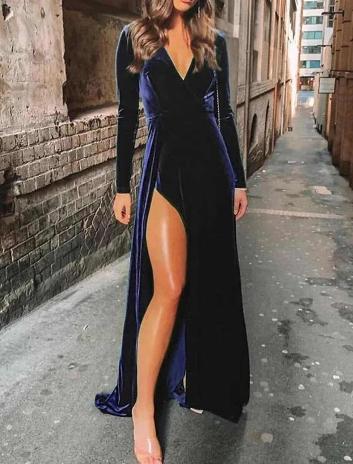 Abito da damigella d'onore a trapezio, scollo a V, maniche lunghe, sexy, strascico a ruota, in velluto con spacco frontale